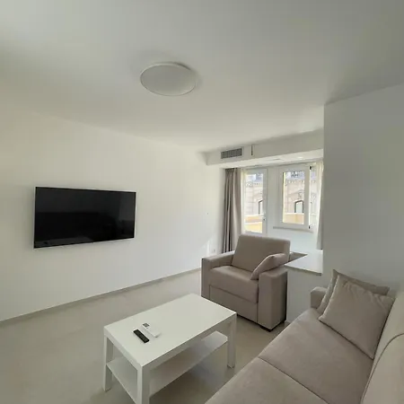 Casa Corso Is An Elegant Center House With Terrace Views Of Main Street Ferienhaus