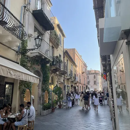 Ferienhaus Casa Corso Is An Elegant Center House With Terrace Views Of Main Street Taormina