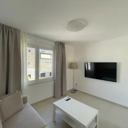 Casa Corso Is An Elegant Center House With Terrace Views Of Main Street Ferienhaus *